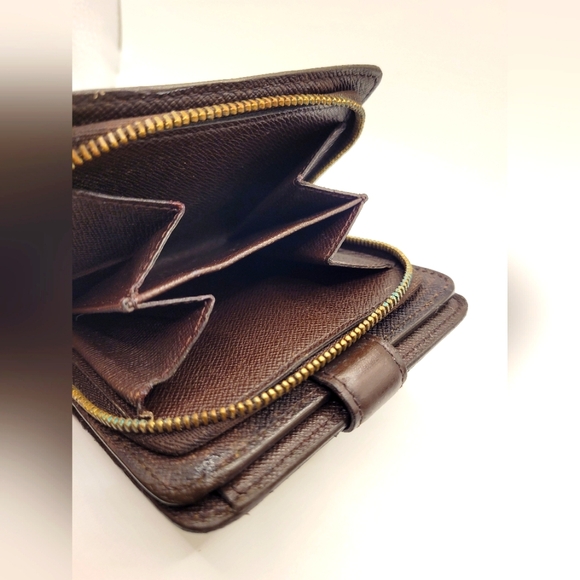 LOUIS VUITTON Folded Compact Zip Damier Ebene Brown PVC Wallet - Picture 4 of 4